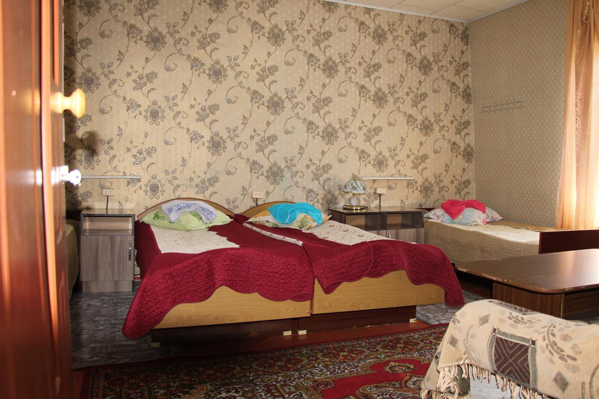Guest House On Derbisheva Karakoł Zewnętrze zdjęcie