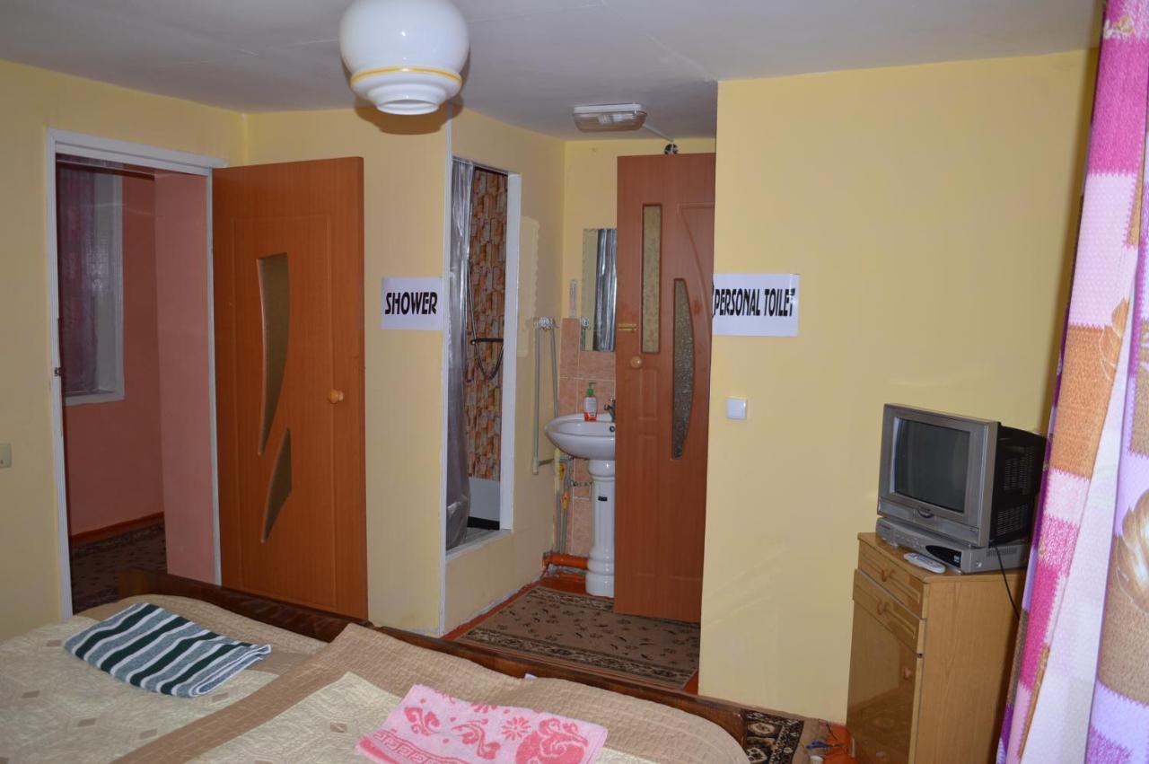 Guest House On Derbisheva Karakoł Zewnętrze zdjęcie