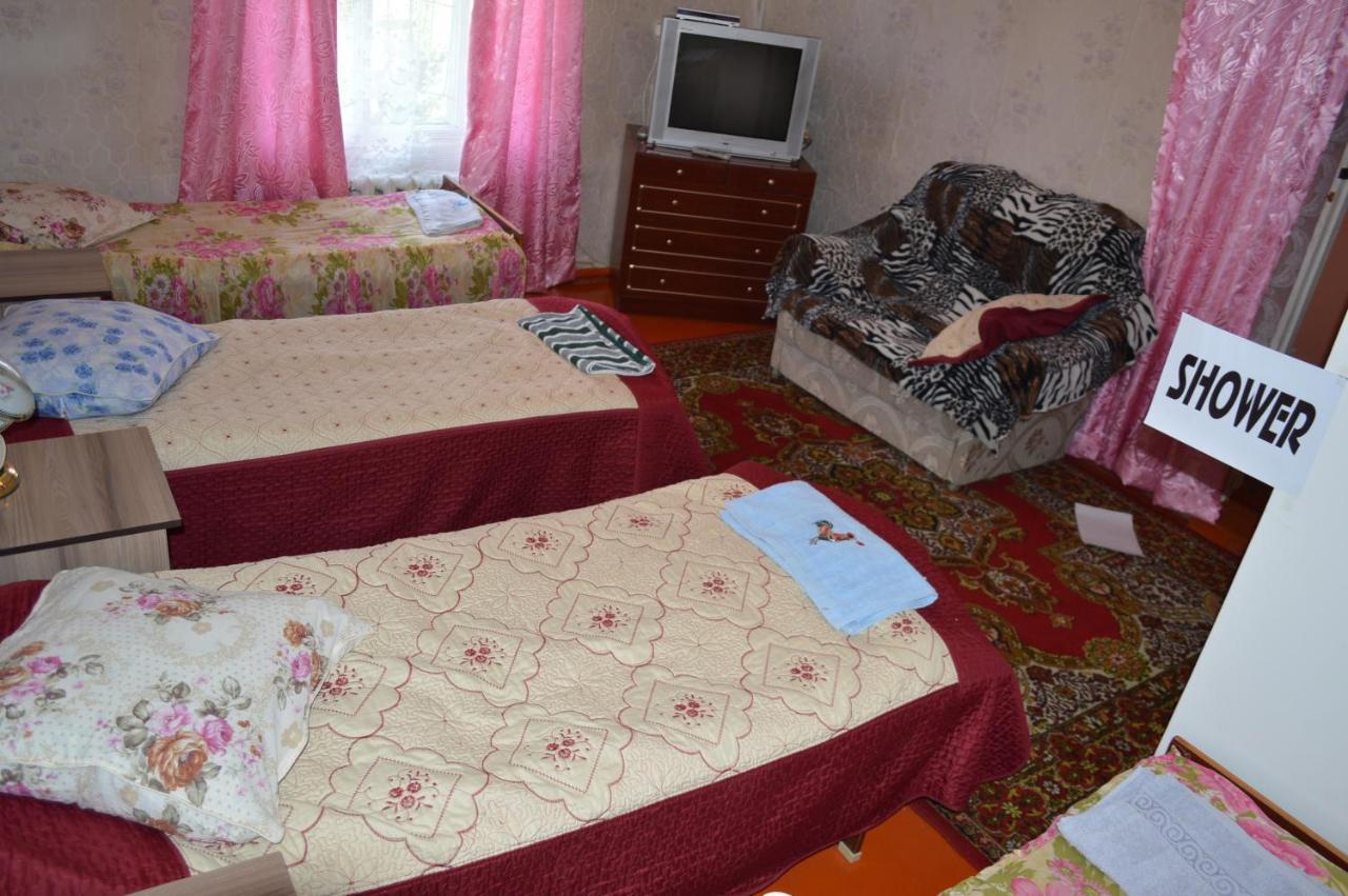 Guest House On Derbisheva Karakoł Zewnętrze zdjęcie